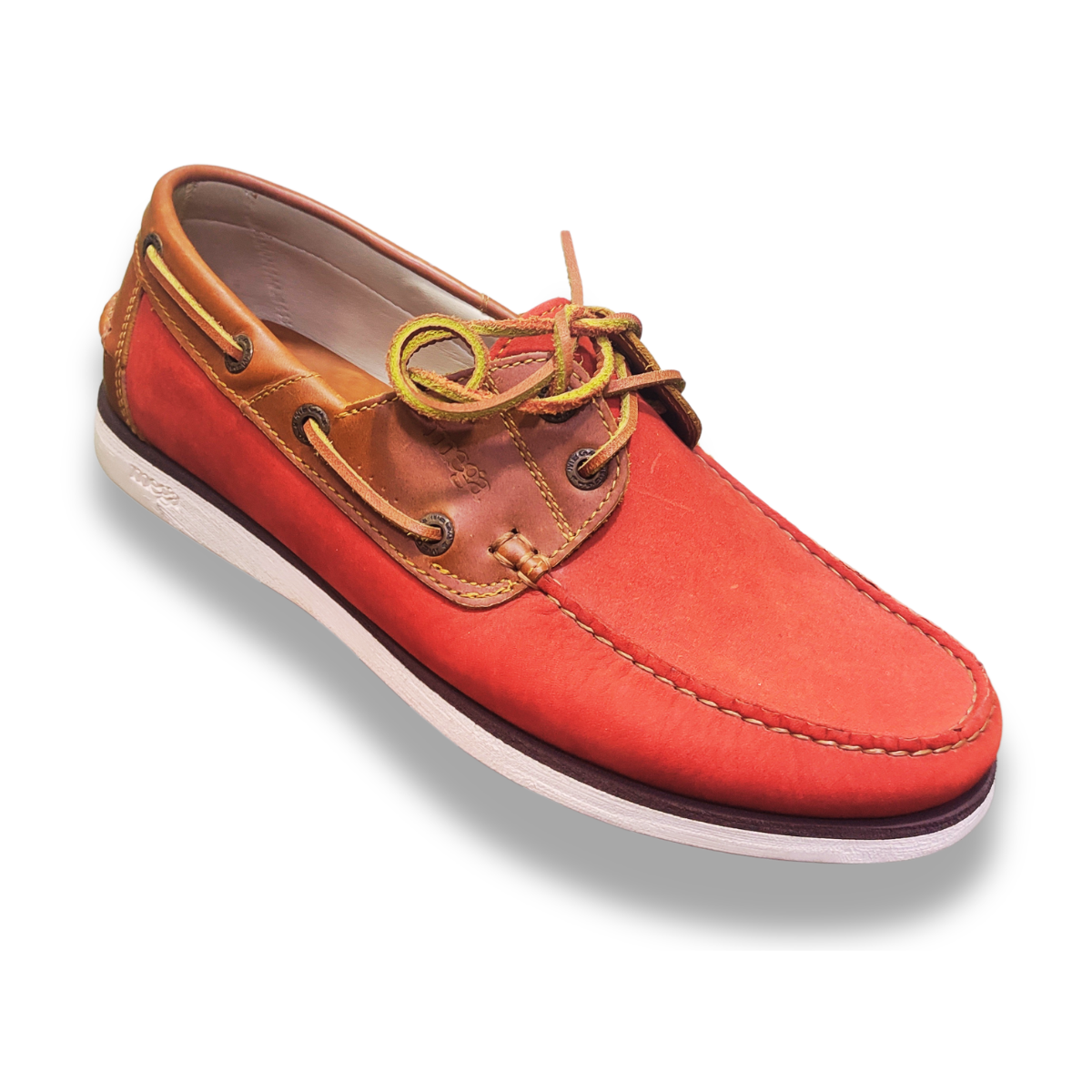 Mocasín Mega Casual Náutico – Cuero genuino, planta en caucho