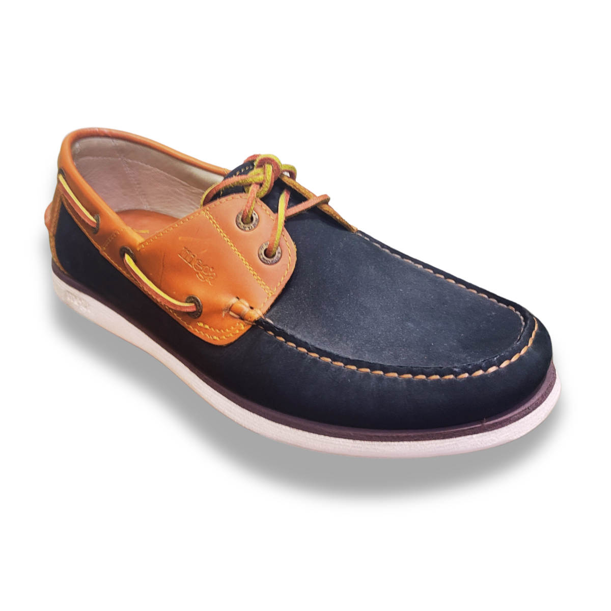 Mocasín Mega Casual Náutico – Cuero genuino, planta en caucho